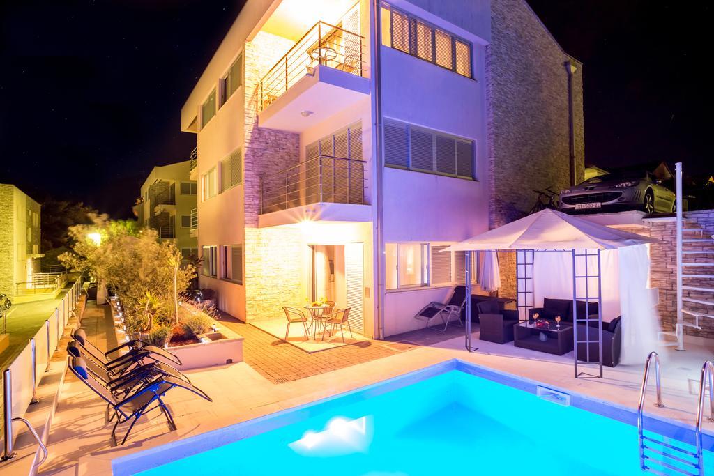 Apartment Falcon Stari Grad  Rom bilde