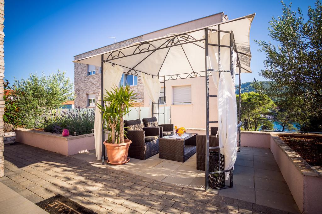 Apartment Falcon Stari Grad  Rom bilde
