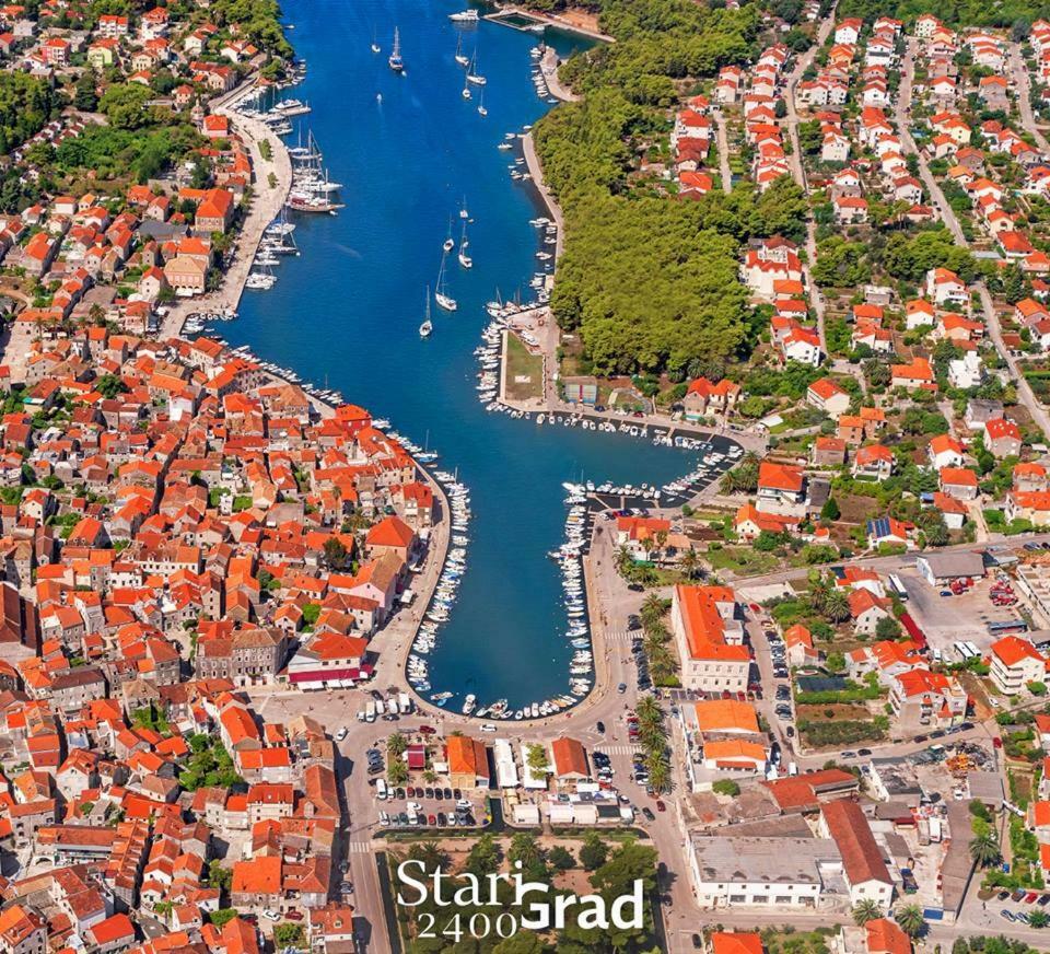 Apartment Falcon Stari Grad  Eksteriør bilde